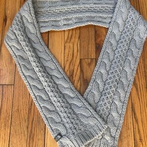 North Face Gray Cable Knit Scarf